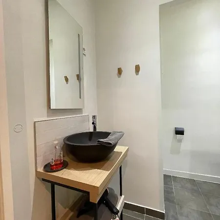 2 Pieces Proche Metro, * Montrouge