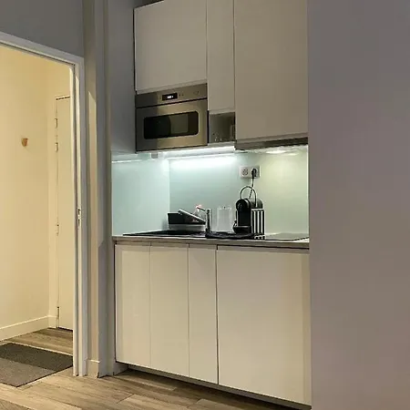 2 Pieces Proche Metro,